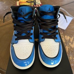 Signal blue se Jordan’s mid 7y